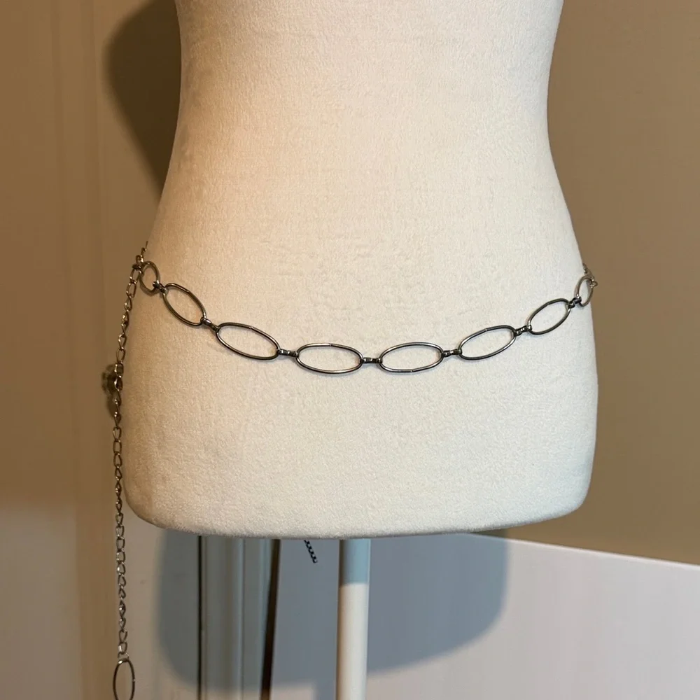 Y2K Silver Oval-Link Chain Waist Belt Approx 42” total length Adjustable